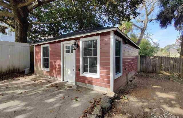 6 W Desoto St - 6 West De Soto Street, Pensacola, FL 32501