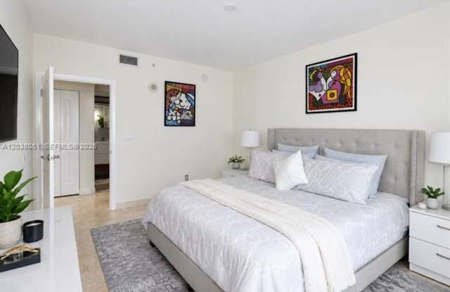 110 Washington Ave cu-1512, Miami Beach, FL 33139 Gallery 4
