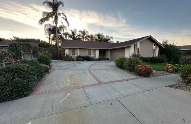Single Story 3 Bedroom, 3 Full Bath / Best Property Management - 1377 Lincoln Boulevard, Tracy, CA 95376