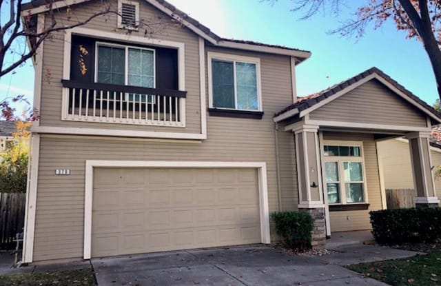 370 Coventry Cir - 370 Coventry Circle, Folsom, CA 95630