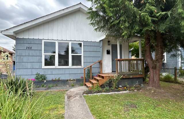 Newly Renovated 1-Bedroom Home with Spacious Yard photos photos