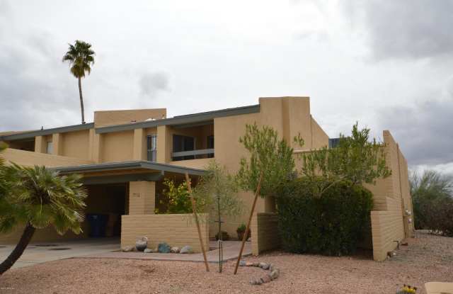 7752 E Rosewood Street - 7752 East Rosewood Street, Tucson, AZ 85710