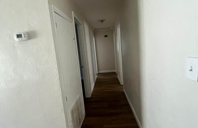 536 Ruth Street Gallery 4