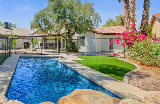 6863 E KELTON Lane photos photos