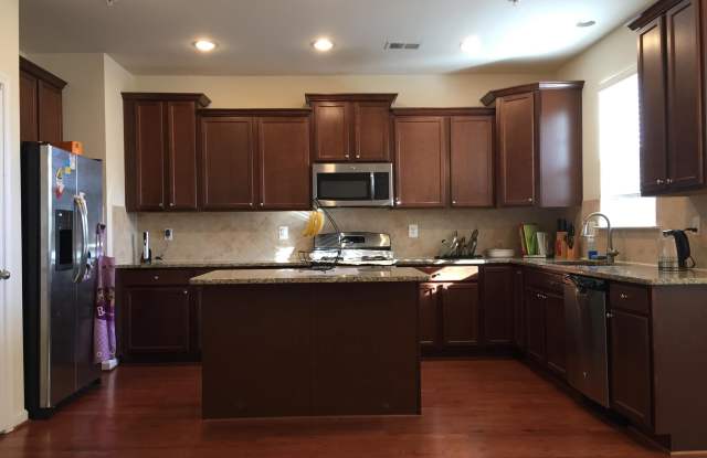 640 HIGHLAND FARMS CIRCLE Gallery 4