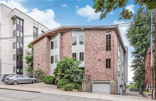 Lower Queen Anne 2BR Condo - 617 West Mercer Place, Seattle, WA 98119