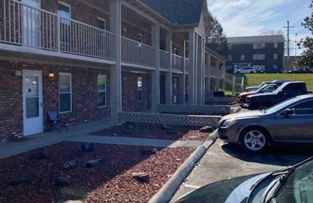 City of Maryville 37803 - 2 Bedroom, 1 Bath Condo near Maryville High School - Ed Johnson (865) 924-5045 Gallery 1