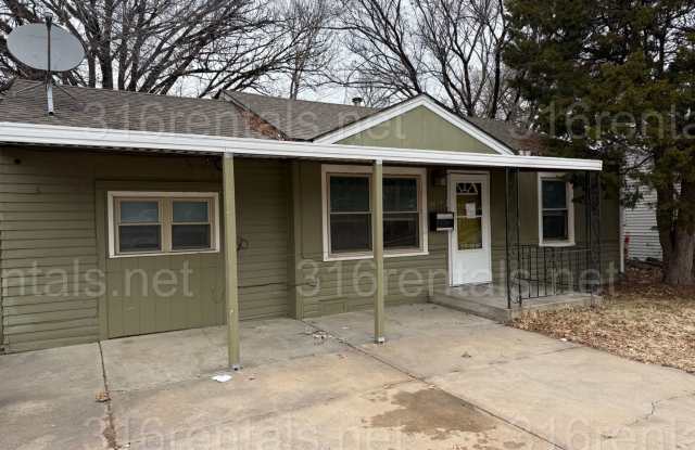 $1000 - 3 bedroom / 1 bathroom - Single Family Home photos photos