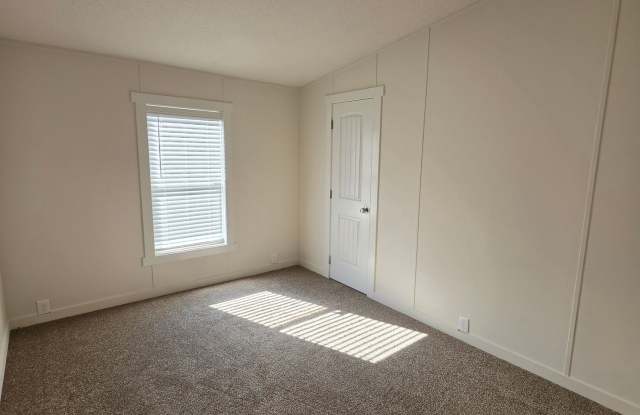 Beautifully Renovated Mobile Homes at Honeysuckle Mobile Home Park in Hayden, Idaho Gallery 4