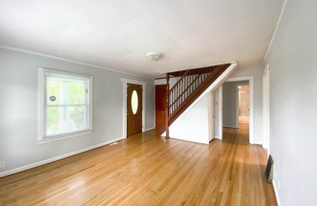 108 E Cottage Grove Avenue Gallery 3