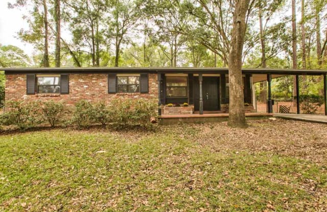 2409 Almond Drive photos photos