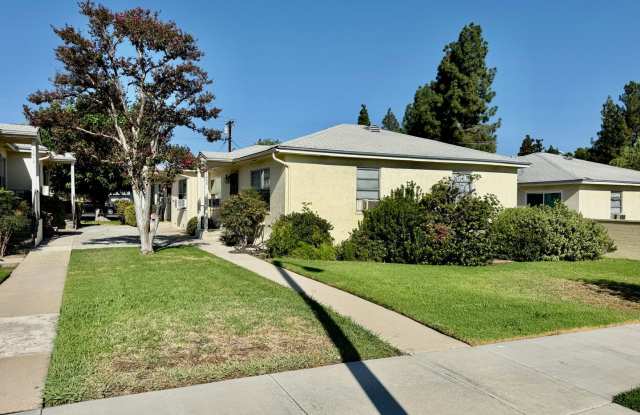 Cute & Quaint 2-Bedroom Duplex — 1 Bath + 1-Car Garage photos photos