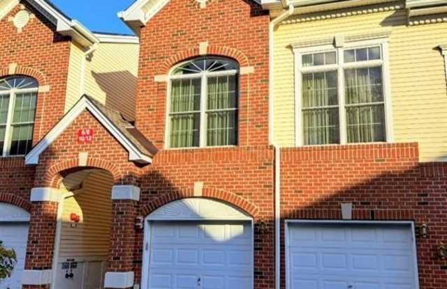 10 Goffle Brook Court - 10 Goffle Brook Court, Hawthorne, NJ 07506