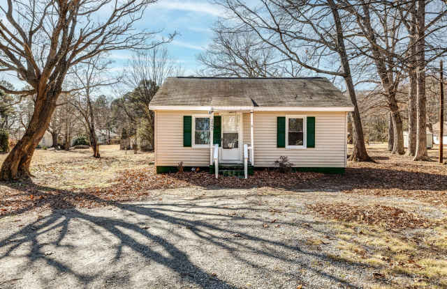 Charming 2-Bedroom, 1-Bath Home photos photos
