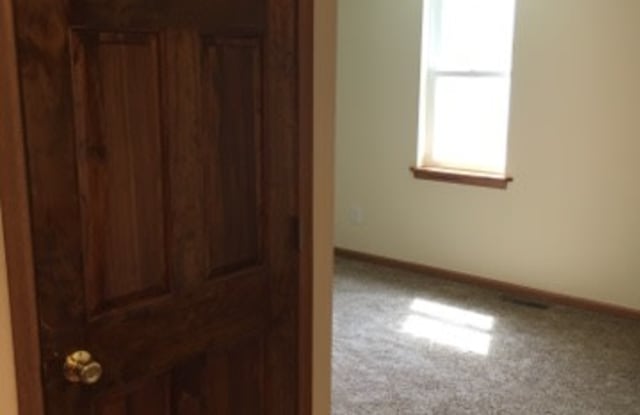 208 1/2 W Washington St - Unit A Gallery 3