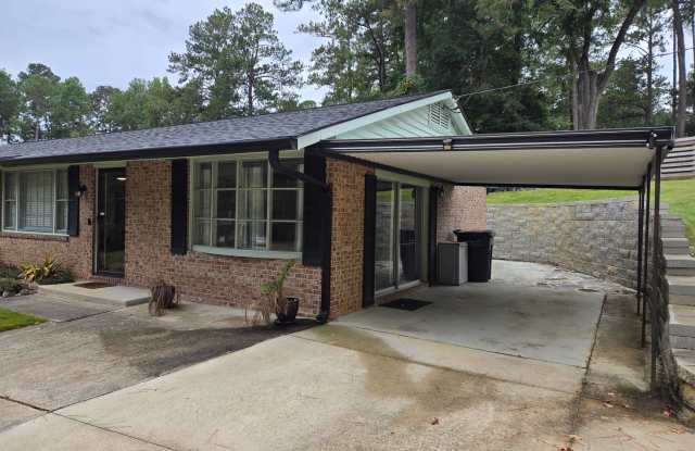 CORPORATE RENTAL - FULLY FURNISHED, 613 Westbury, Augusta, GA - 3 Bedrooms Classy Cutie! Gallery 3