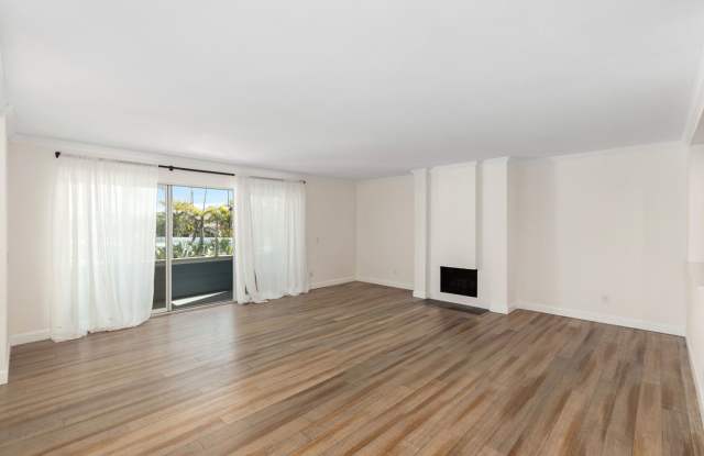 Stunning Spacious 2 Bed 2.5 Bath Condo in the Coronado Cays! photos photos