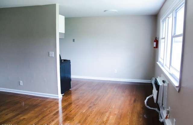 65 Steiner Avenue Gallery 2