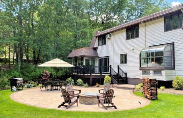 359 Hillview Ter Gallery 2