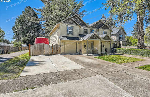 543 NE 2nd Ave Hillsboro, OR 97124 photos photos