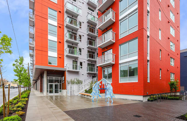 900 Rainier photos photos