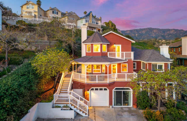 2570 Lillie Avenue photos photos