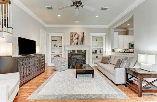 7608 SHADY VILLA GARDEN Gallery 3