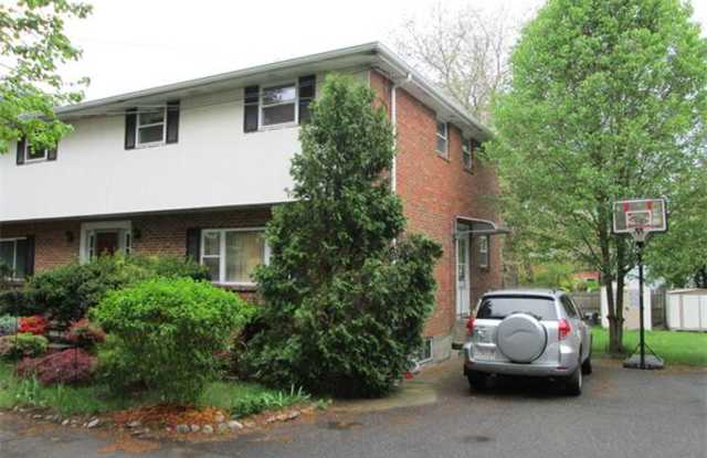 Gorgeous single family home in Needham available for rent NOW! photos photos