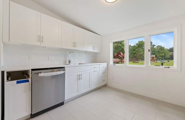 529 Danbury Road photos photos
