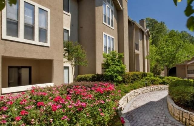 6873 Peachtree Dunwoody Rd TT-20787-mh - 6873 Peachtree Dunwoody Rd, Sandy Springs, GA 30328