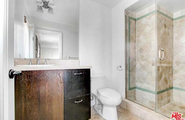 1096 South Bedford Drive - 1096 South Bedford Drive, Los Angeles, CA 90035