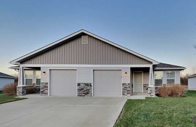 8231 SW 3rd St - 8231 Southwest 3rd Street, Blue Springs, MO 64014