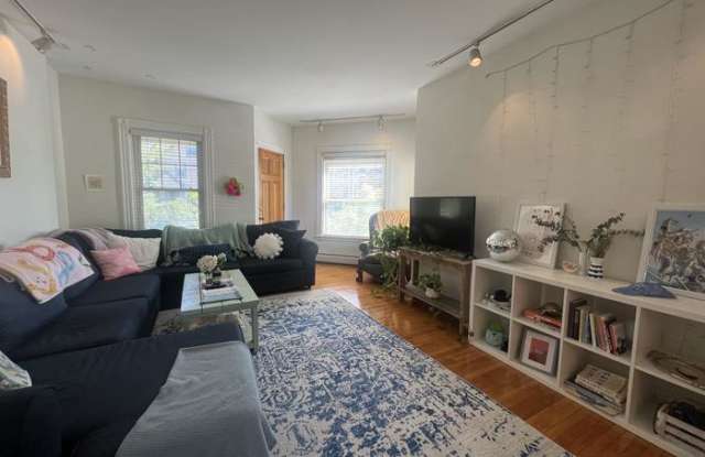 27 Holton St. photos photos