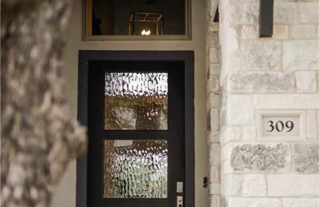 309  La Grotta LN Gallery 4