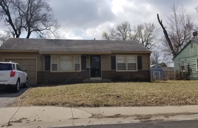 621 W Poor St - 621 West Poor Street, Olathe, KS 66061