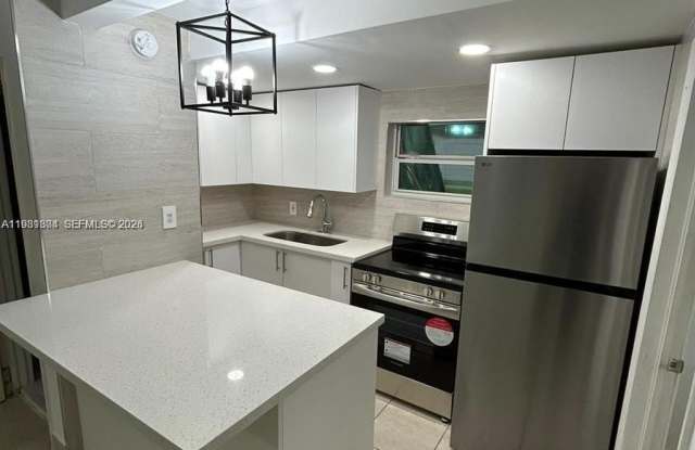 1810 NW 34th St photos photos