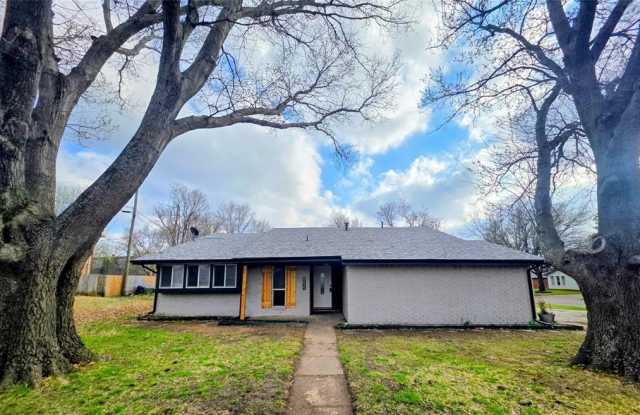 1302 La Salle Drive photos photos