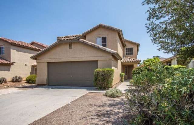 1037 East Desert Holly Drive Gallery 1