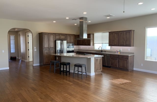 821 E LA PALTA Street - 821 E La Palta St, San Tan Valley, AZ 85140
