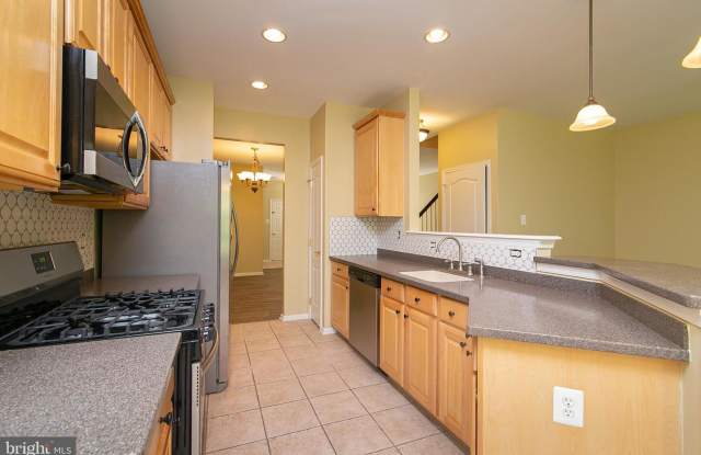 52 Compass Cir - 52 Compass Circle, Burlington County, NJ 08054