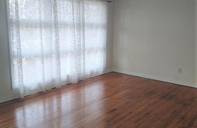 8601 9th Court Circle S Gallery 3