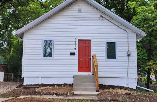 Fully remodeled 2 Bedroom Home photos photos