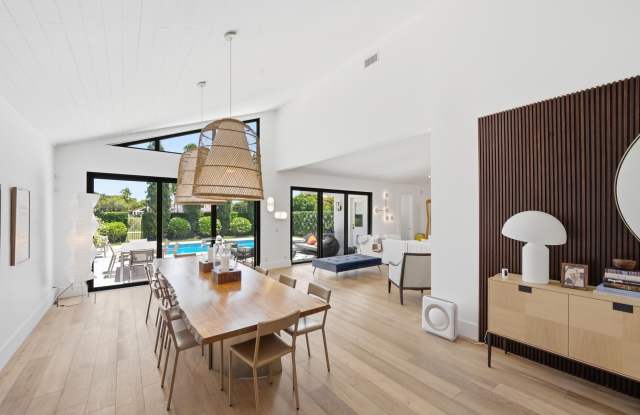 2552 Sheltingham Drive Gallery 2