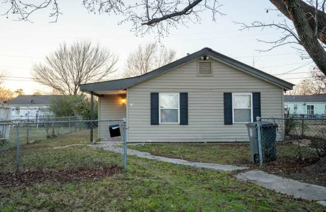 2 Bed | 1 Bath in Tulsa! Section 8 Welcomed! Gallery 3