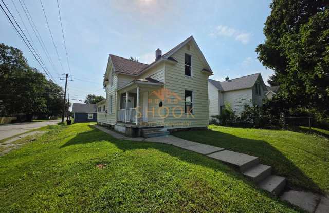 **MOVE-IN SPECIAL** Centrally Located and Remodeled 4BR Home photos photos **MOVE-IN SPECIAL** Centrally Located and Remodeled 4BR Home photos photos