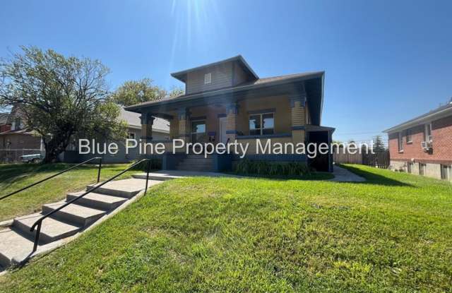 461 1/2 I Street photos photos