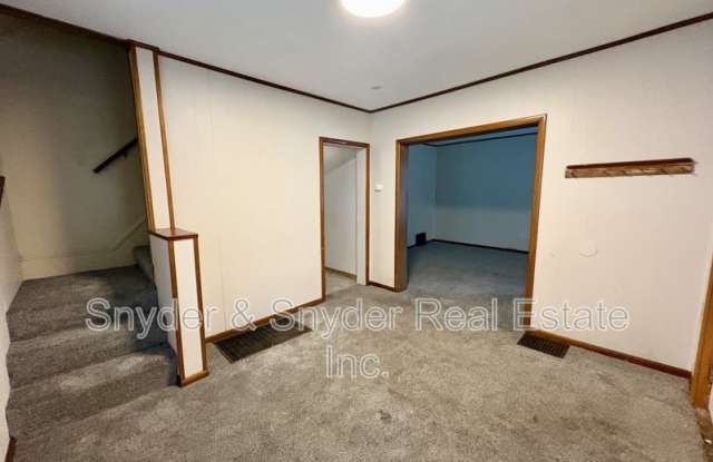 391 East Voris Street Gallery 3