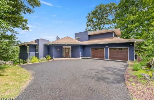 163 Hillcrest Dr - 163 Hillcrest Drive, Morris County, NJ 07834