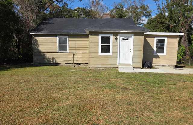 2058 Holmes Drive - 2058 Holmes Drive, Mobile, AL 36605