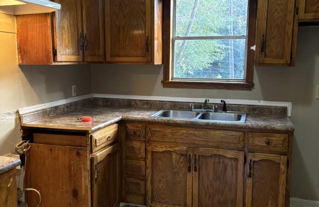 612 Tenth Ave. photos photos